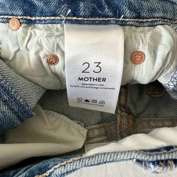 MOTHER • Superior The Tomcat Kick Fray Short I Confess Heart Denim Jeans Short - Picture 10 of 12